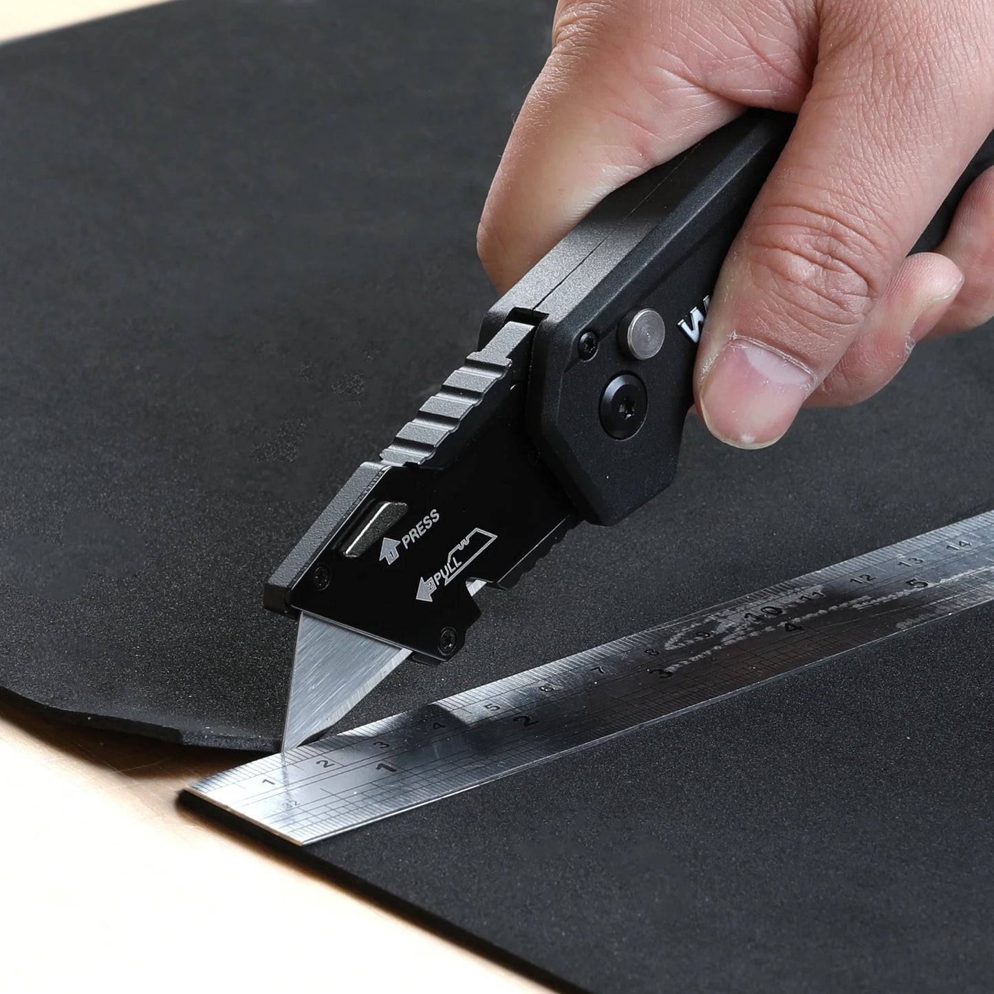 WORKPRO Folding Utility Knife Quick Change Blade Folding Knife Outdoor Camping Tool 10pcs blades included